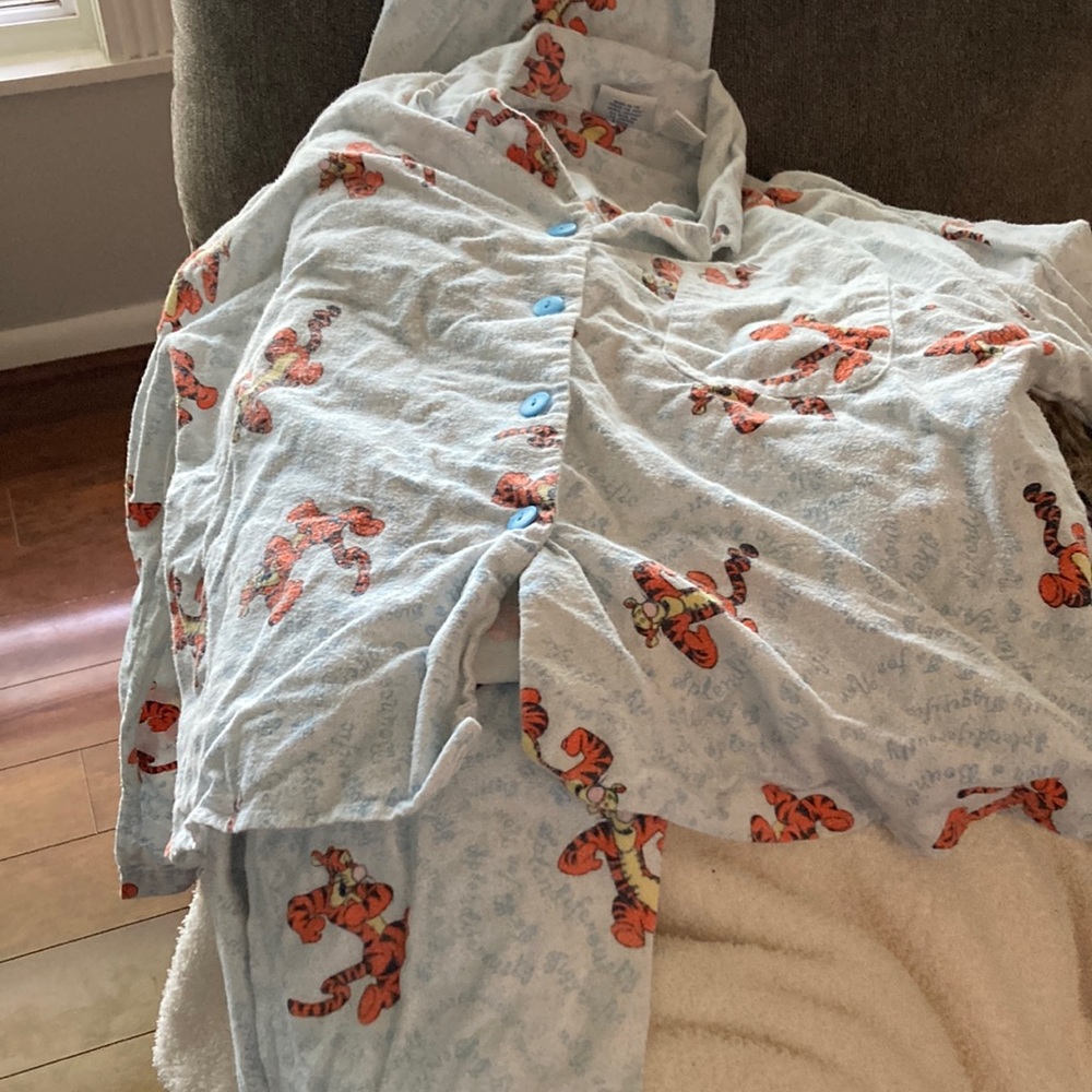 Flannel Tiger pjs size small